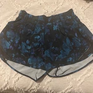 LULULEMON HOTTY HOTS SIZE 6 LR